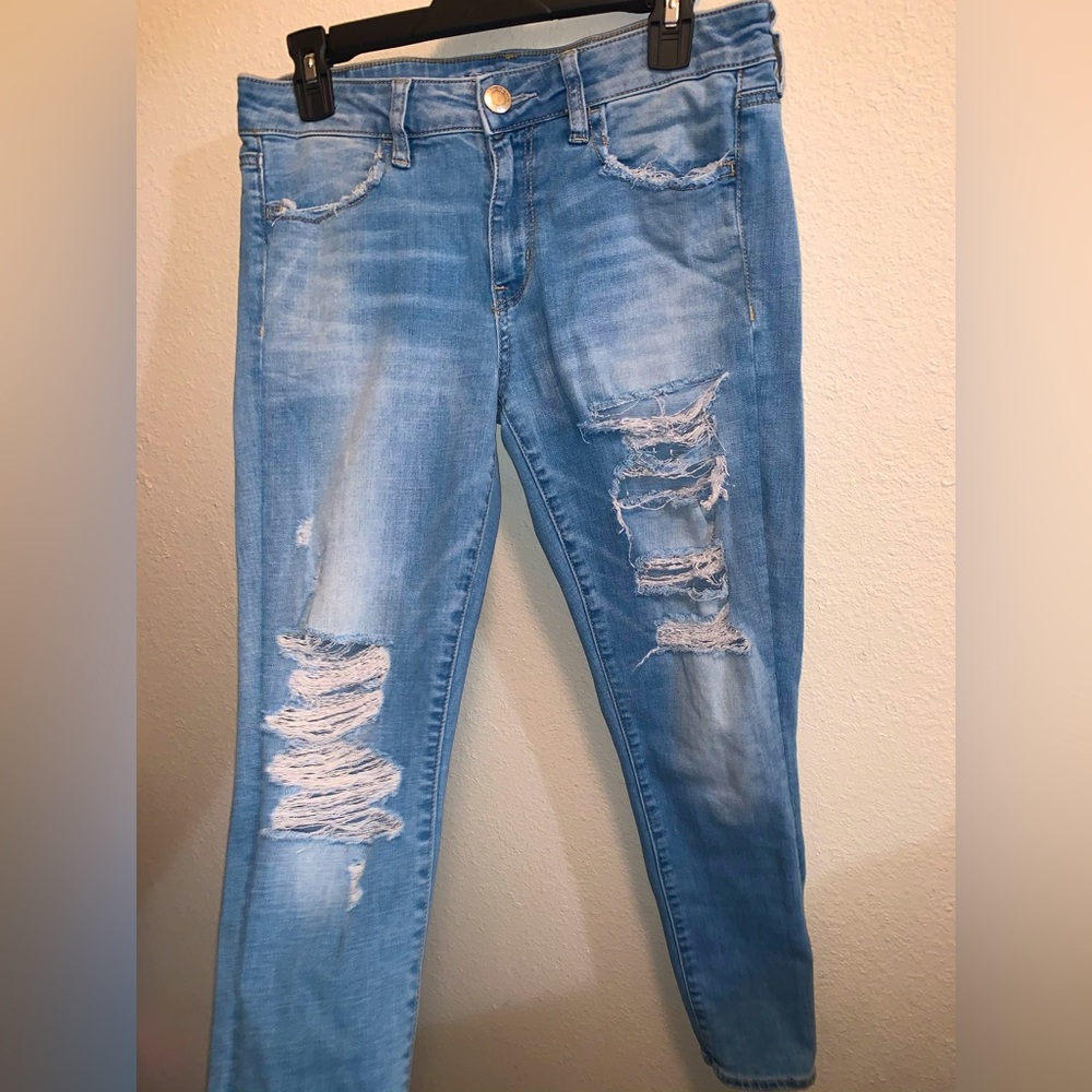 American Eagle ripped skinny jeans size 8